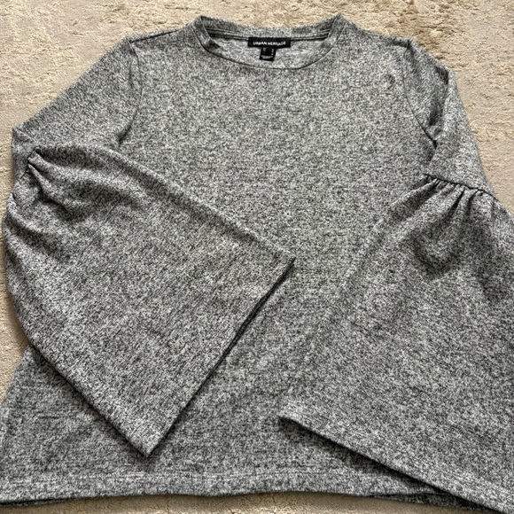 Urban Heritage Heathered Gray Flared Bell Long Sleeve Soft Knit Top Size Medium - Picture 6 of 9